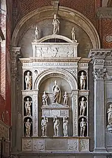 Pietro Lombardo, Monumento funerario del dogo Pietro Mocenigo (ca. 1477-1480), en la basílica de San Juan y San Pablo