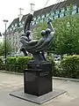 Memorial de las Brigadas Internacionales con la construcción de LCC. Alojamiento para el London Eye también puede ser visto.