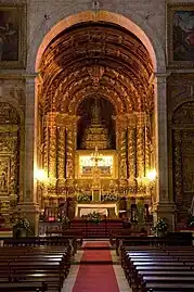 Retablo mayor y laterales de la iglesia del convento de Santa Clara-a-Nova.