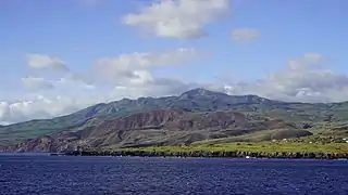 Vista de la isla Socorro desde el mar.