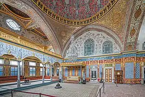 Interior del Consejo Imperial en el palacio de Topkapi