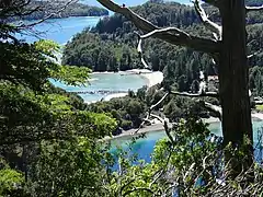 Istmo de Quetrihué visto desde el mirador de Bahía Mansa, Villa La Angostura.