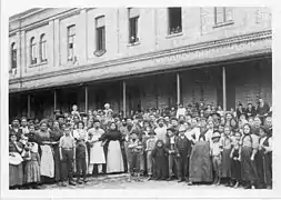 Inmigrantes italianos en una fábrica de São Paulo, al inicio del siglo XX.