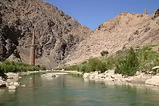 El alminar de Jam y Qasr Zarafshan, agosto de 2005