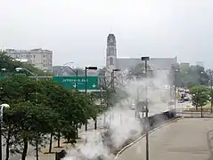 La avenida Jefferson cerca de la autopista Chrysler