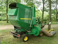 Cortacésped John Deere F1145.