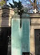 Busto de Pierre Auguste Béclard (y Jules) por Gustave Crauk, cementerio de Père Lachaise en París.