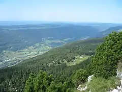 Vista hacia Lélex desde Crêt de la Neige.