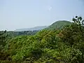 Monte Kabuto desde el Parque Forestal Kabutoyama (2) (4/2009)