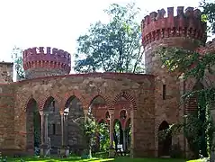 Torres desde el jardín