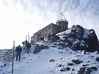 Una estación de tiempo arriba de Kasprowy Wierch