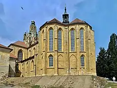 Vista de la cabecera de la iglesia