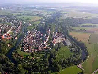 Vista de Scheer, en un meandro, rodeada por el Danubio