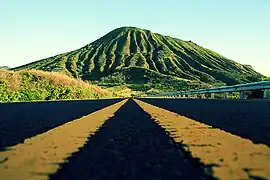 Vista del cráter Koko desde el Kalanianaole Hwy