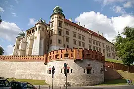 La Torre de Segismundo III Vasa (1595) y las murallas defensivas.