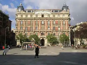 Fachada del Edificio Agrícola en la plaza de San Francisco