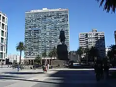 Desde la Plaza Independencia