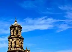 Torre del templo.