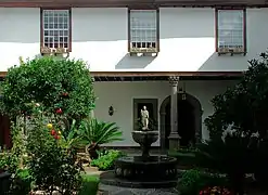 Patio del palacio antes del incendio.