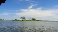 Laguna de Champayán; localizada en la ciudad de Altamira, Tamaulipas, a 25 km del Río Tamesí, esta laguna tiene siete metros de profundidad y 100 de ancho.