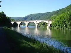 Viaducto ferroviario entre Laifour y Anchamps