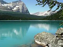 La montaña Odaray desde el lago O'Hara.