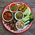 Una muestra de entradas de la cocina del norte de Tailandia (cocina Lanna)