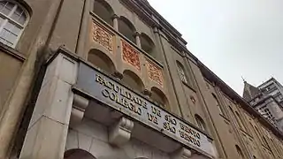 Fachada del Colegio São Bento