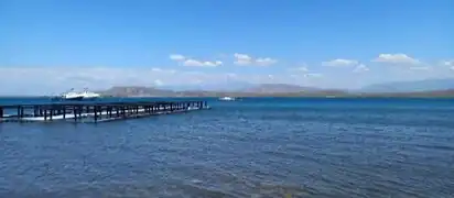 Bahía de Las Calderas y el muelle