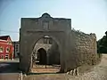 Una de las 3 puertas de la muralla