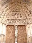 Portada de la Virgen Blanca de la fachada occidental de la catedral de León.
