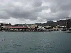 La fachada marítima de Port Louis.