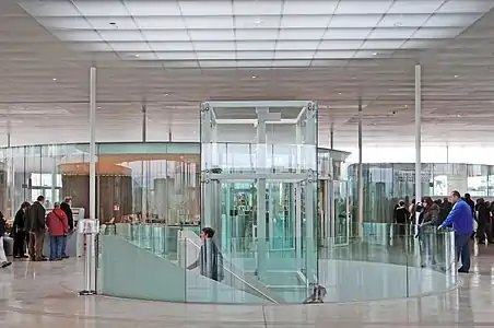 Vestíbulo del Louvre Lens.