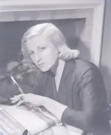 Lenka Franulic Zlatar, de ascendencia croata, Premio Nacional de Periodismo, mención Crónicas, en 1957.