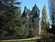 Castillo Château des Réaux, vista desde el parque adyacente