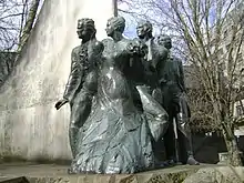 Estatua de liberales coruñeses del siglo XIX situada en la plaza de las Conchiñas.