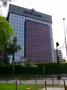 Hotel Meliá Lima desde la ciclovía de la avenida Salaverry.