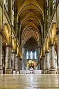 Interior de la catedral, hacia el este