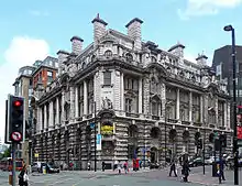 Lloyds Bank abrió en 1915