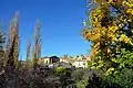 Vista parcial del caserío de Los Santos (Castielfabib), en otoño, 2015.