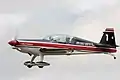 Extra 300L de los Halcones de la Fuerza Aérea de Chile.