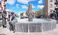 Fuente de las Aguadoras en la entrada al barrio de Las Fuentes en Zaragoza.