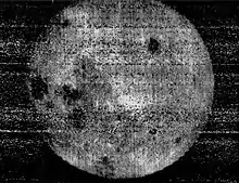 Primera imagen de la cara oculta de la Luna, tomada por Luna 3 en 1959.