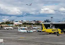 Rampa trasera del Aeropuerto Internacional La Aurora