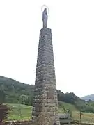 Mariensäule (columna de María) erigida junto a Bollendorf en 1955 por dos hermanos para agradecer su retorno del cautiverio en Rusia.