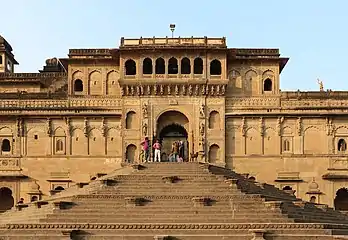 Fuerte de Maheshwar (exterior)