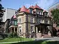 James Ross House, Montreal, Quebec (terminado en 1892).