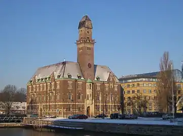 Oficina Portuaria en Malmö, ahora Oficina del Rector de la Malmö högskola, de  Harald Boklund