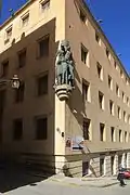 El sitio del segundo Auberge de France ahora está ocupado por el Edificio Memorial de los Trabajadores