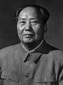 Mao Zedong, presidente de China, con el uniforme que lleva su nombre